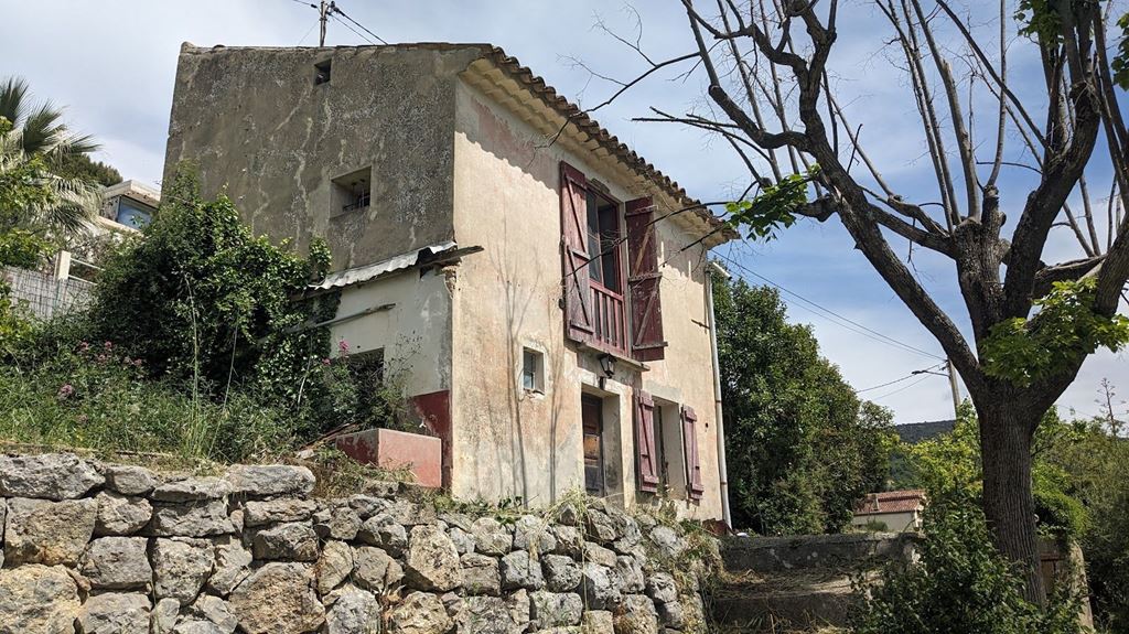 Maison provençale BARGEMON 130000€ ARCHI-IMMO