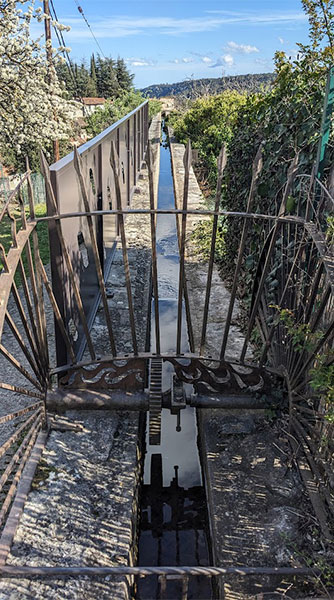 Village perché ampus