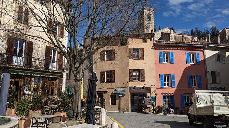 Village perché ampus